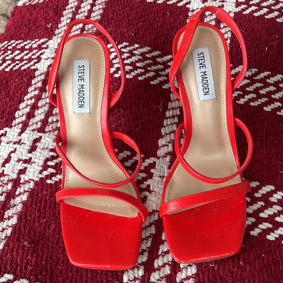 Steve Madden Gracey Sandal - Picture 2 of 3